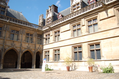 Cluny Museum courtyard