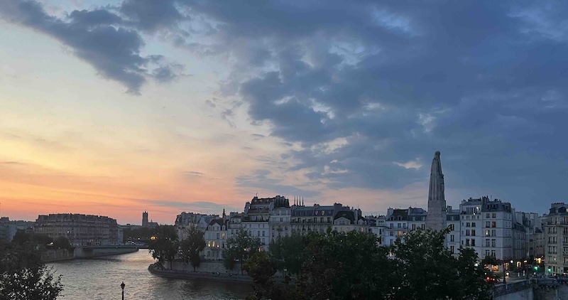 Ile Saint-Louis seen from the Quai dde la Tournelle